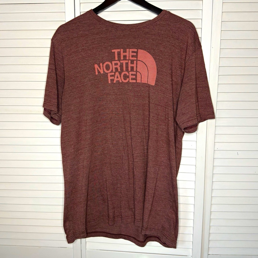 The North Face Men's XL Maroon Slim Fit Logo T Shirt Short Sleeve Outdoor Casual